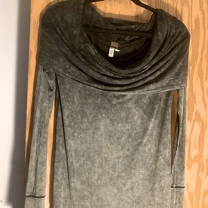 We the free long sleeve super soft slouch neck shirt